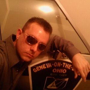 Meet your Posher, Eric